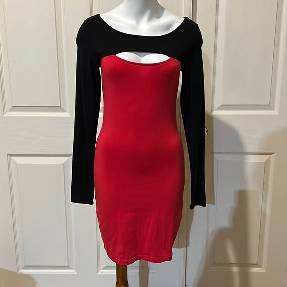 Guess Dresses & Skirts - Guess Bodycon Mini Dress. Size Medium